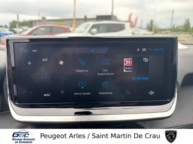 Peugeot 2008 hybrid 145 e-dcs6 — photo 19