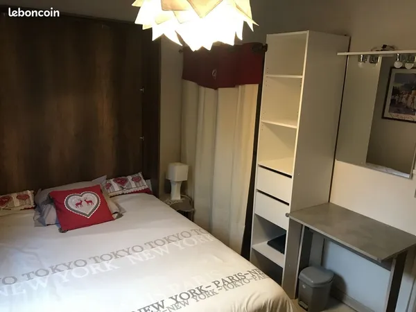 Chambre de 9 m2 meublee aix les bains