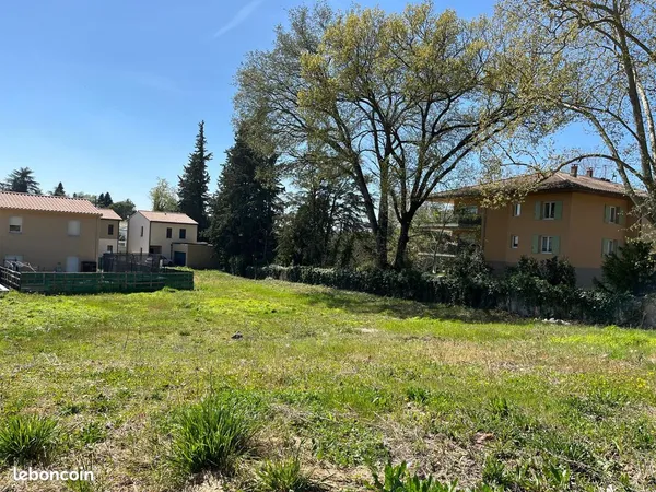 Terrain 1262 m² Montélimar