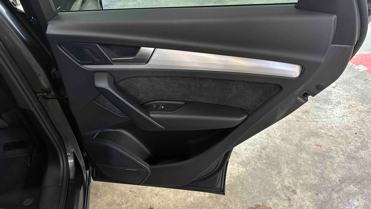 Audi Q5 55 TFSI e 367 S tronic 7 Quattro — photo 24