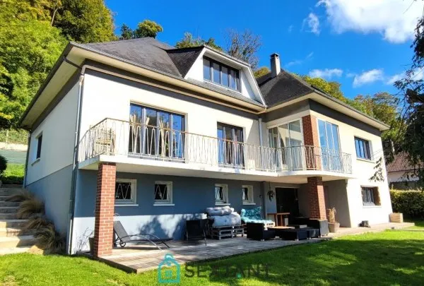 Maison 8 pièces 281 m²