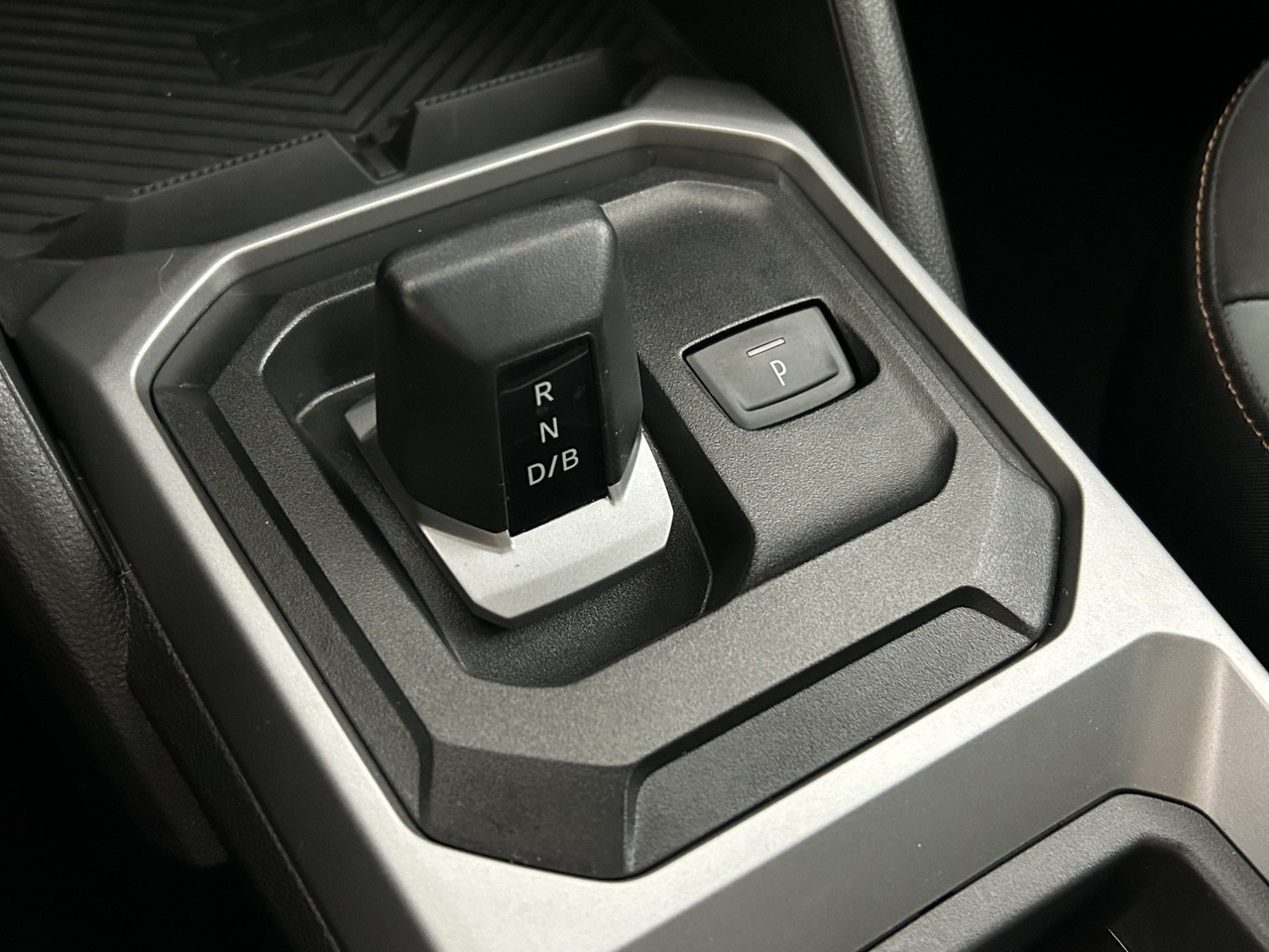 Dacia Duster — photo 13