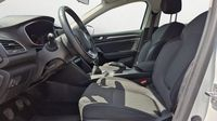 Renault Mégane 1.5 Blue dCi 115ch Evolution — photo 12