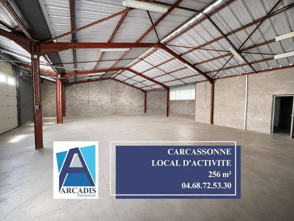 Local d'activité 256 m²