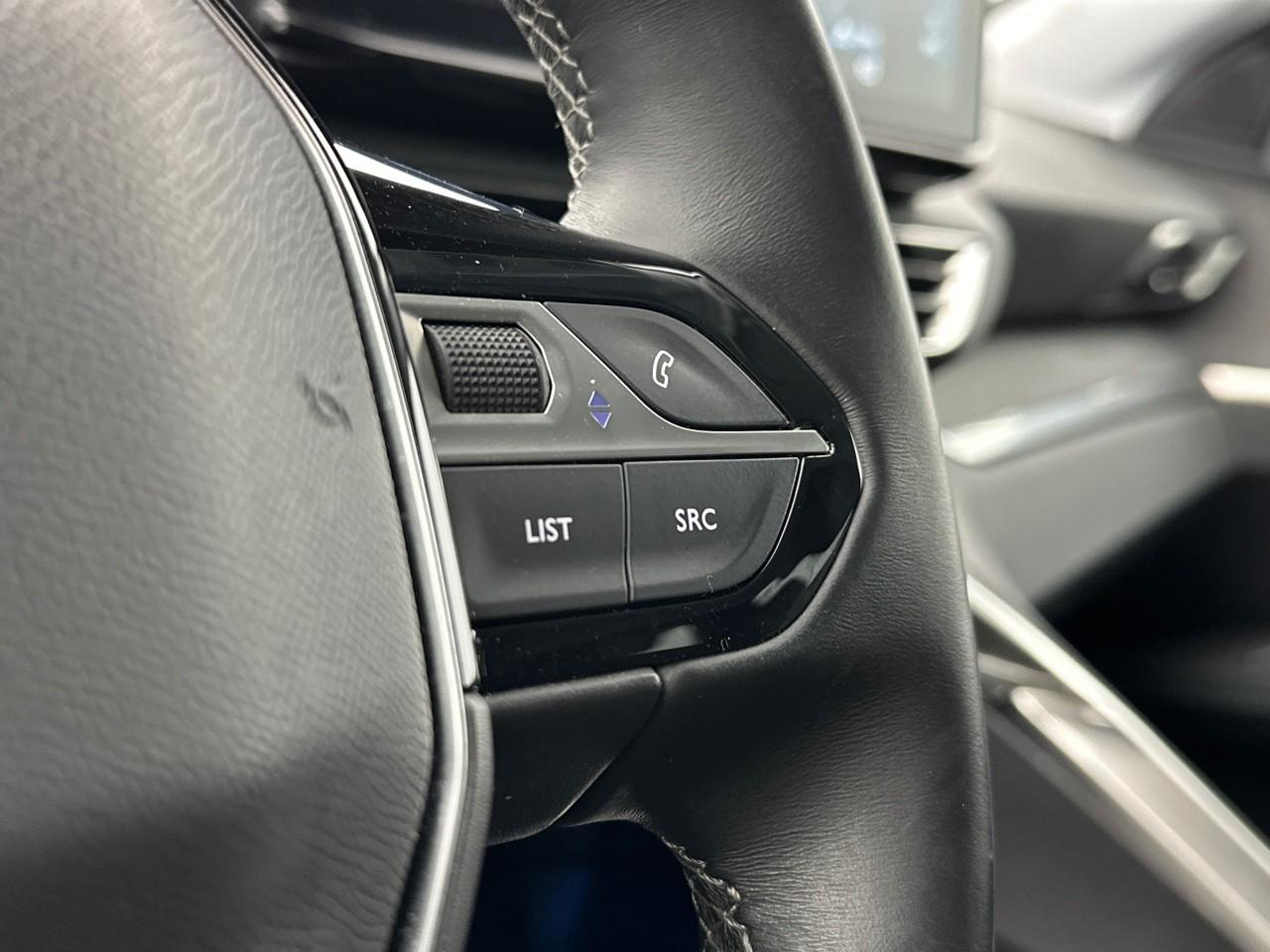 Peugeot 3008 puretech 130ch s&s eat8 allure pack — photo 19