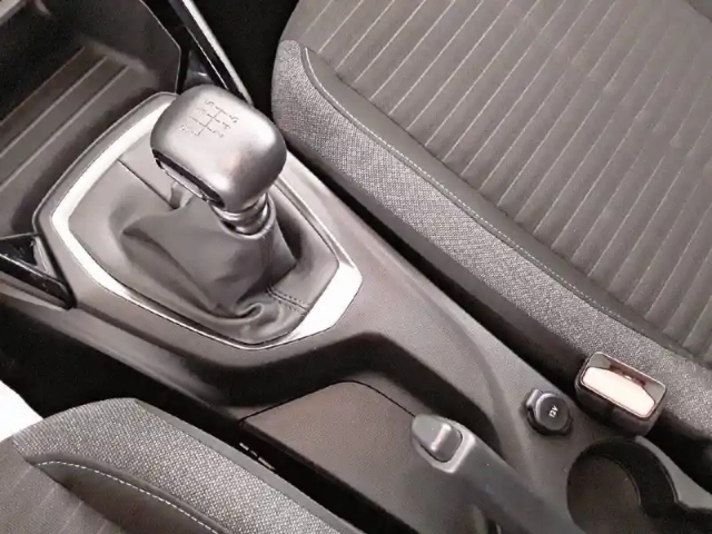 Peugeot 208 puretech 75 s&amp;s bvm5 — photo 2