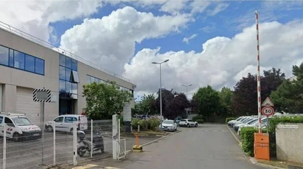 Local d'activité 1395 m²