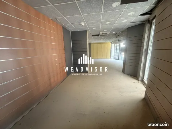 Local commercial 42 m² LE MANS