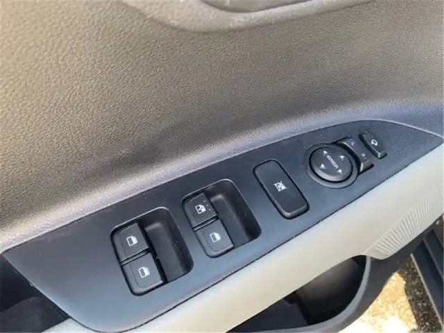 Kia Stonic 1.0 t-gdi 120 ch isg dct7 — photo 13