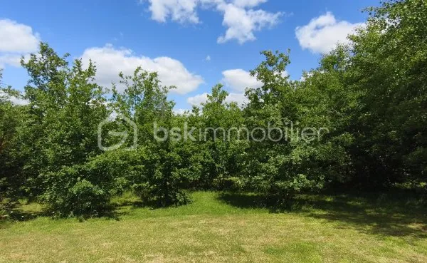 Terrain 1025 m²