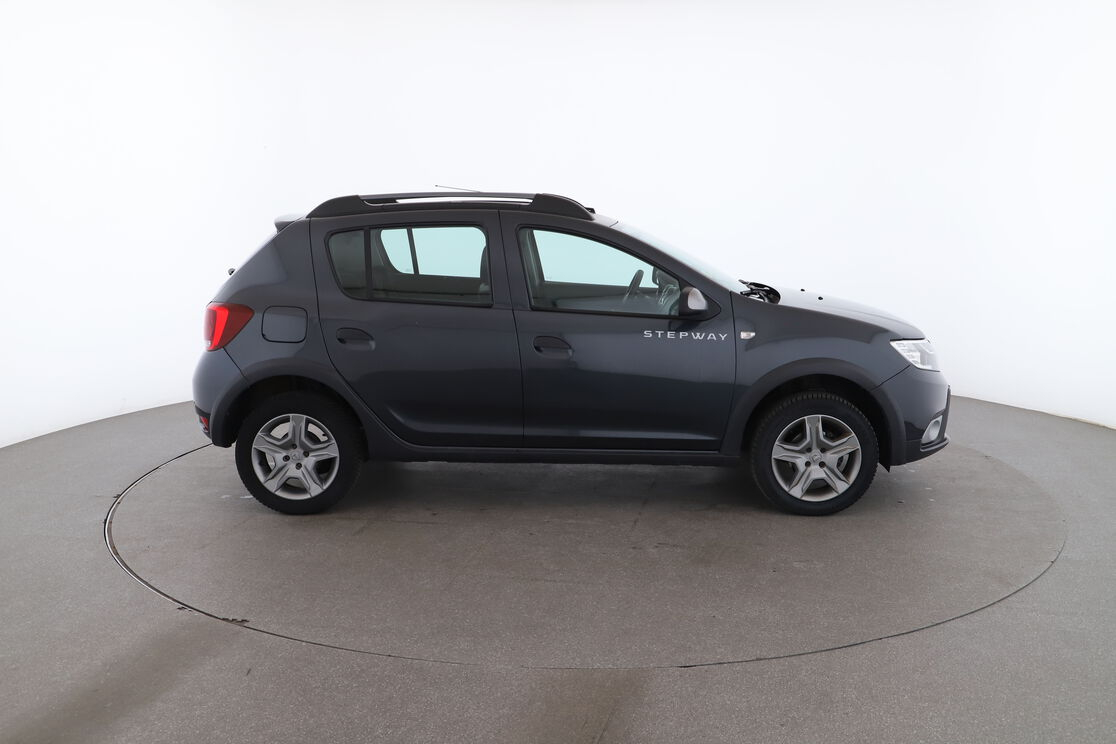 Dacia Sandero Stepway 1.5 dCi — photo 6