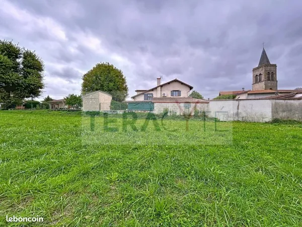 Terrain 500 m² Montluel