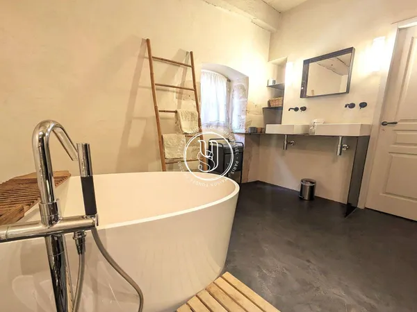 Maison 321 m²