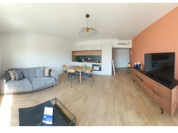 Superbe T3 plein centre du village, vue mer, St Florent