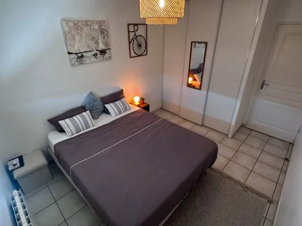 T2 meublé 52 m² avec balcon et garage