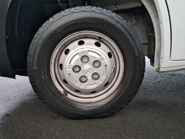 Peugeot Boxer tole 3.3 t l2h2 bluehdi 140 s&amp;s bvm6 — photo 13