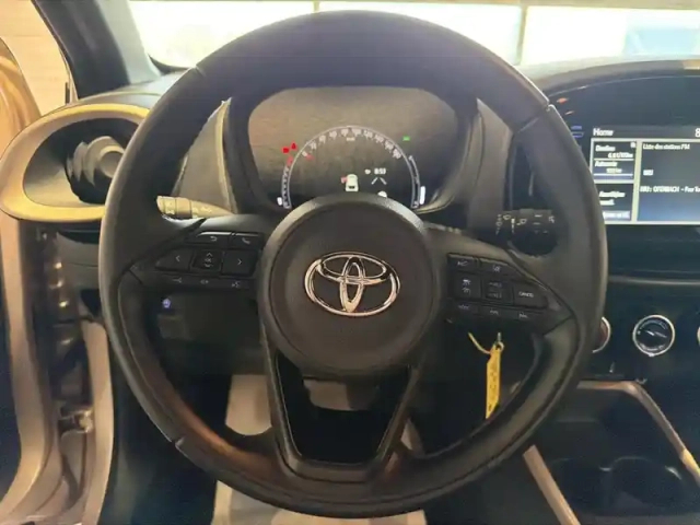 Toyota Aygo X 1.0 vvt-i 72ch design my23 — photo 12