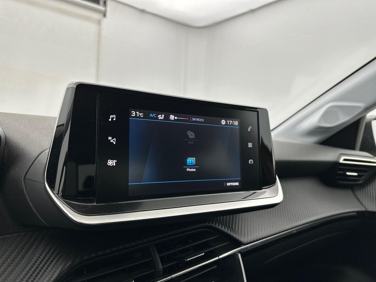 Peugeot 208 puretech 100 s&s bvm6 style — photo 24