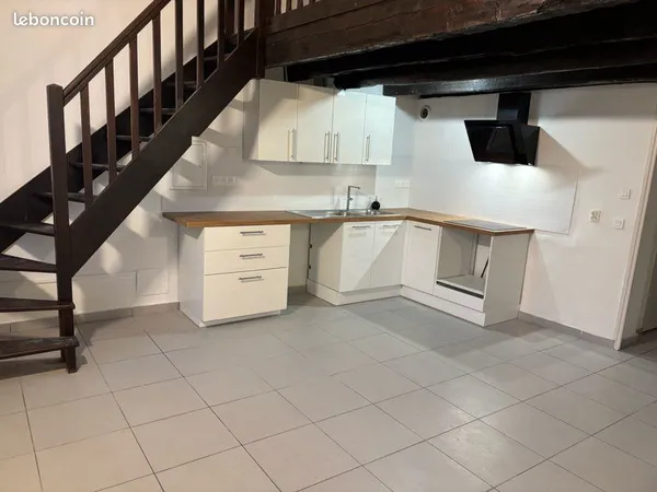 Beaucaire, appartement T4 en duplex d'environ 80 m²
