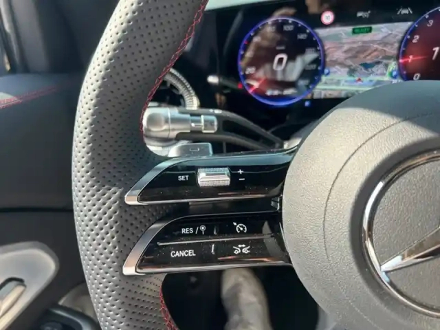 Mercedes Glb 200 amg line — photo 17