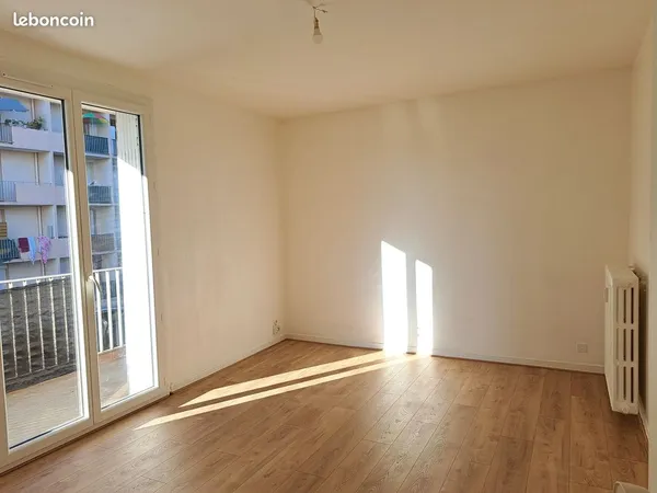 T2 rénové de 44 m² avec balcon, cave et chauffage collectif — 3 rue des Glaïeuls PERPIGNAN