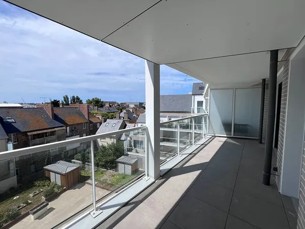 A VENDRE AGENCE GIBOIRE SAINT MALO APPARTEMENT TYPE 2 BALCON PARKING