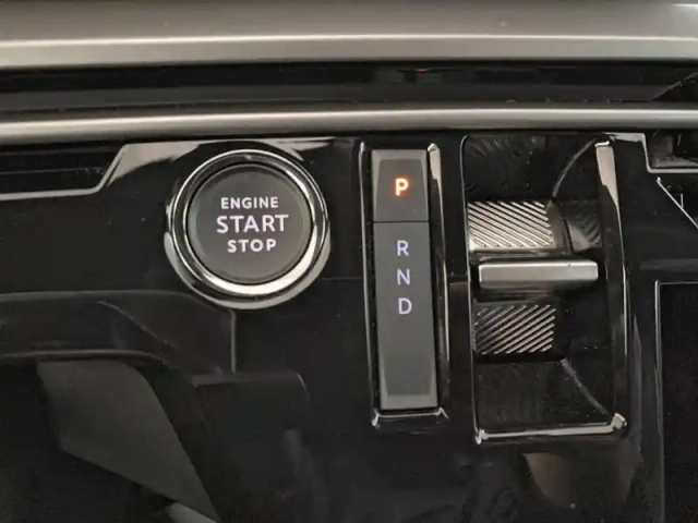 Peugeot 2008 hybrid 145 e-dcs6 — photo 16
