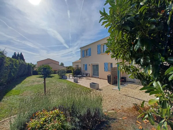Maison familiale 132 m² avec vie de plain-pied et grand terrain à Divatte-sur-Loire