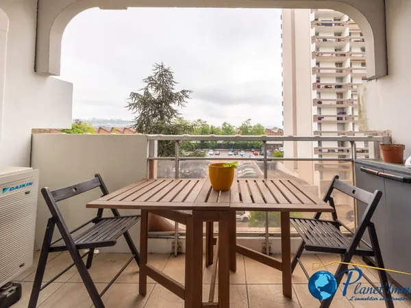 Saint-Etienne / Bergson Appartement de Type 5 de 100,50 m2 a
