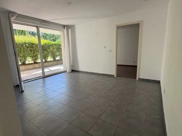 F2 Rez-de-jardin avec terrasse plein sud - Obernai -