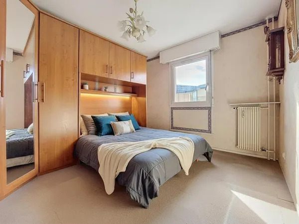 Appartement 85m² lumineux 3 chambres avec balcon, parking et cave