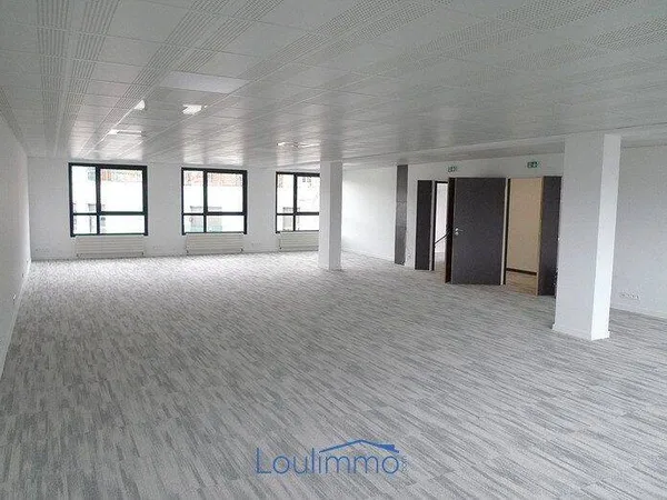 Local commercial 150 m²