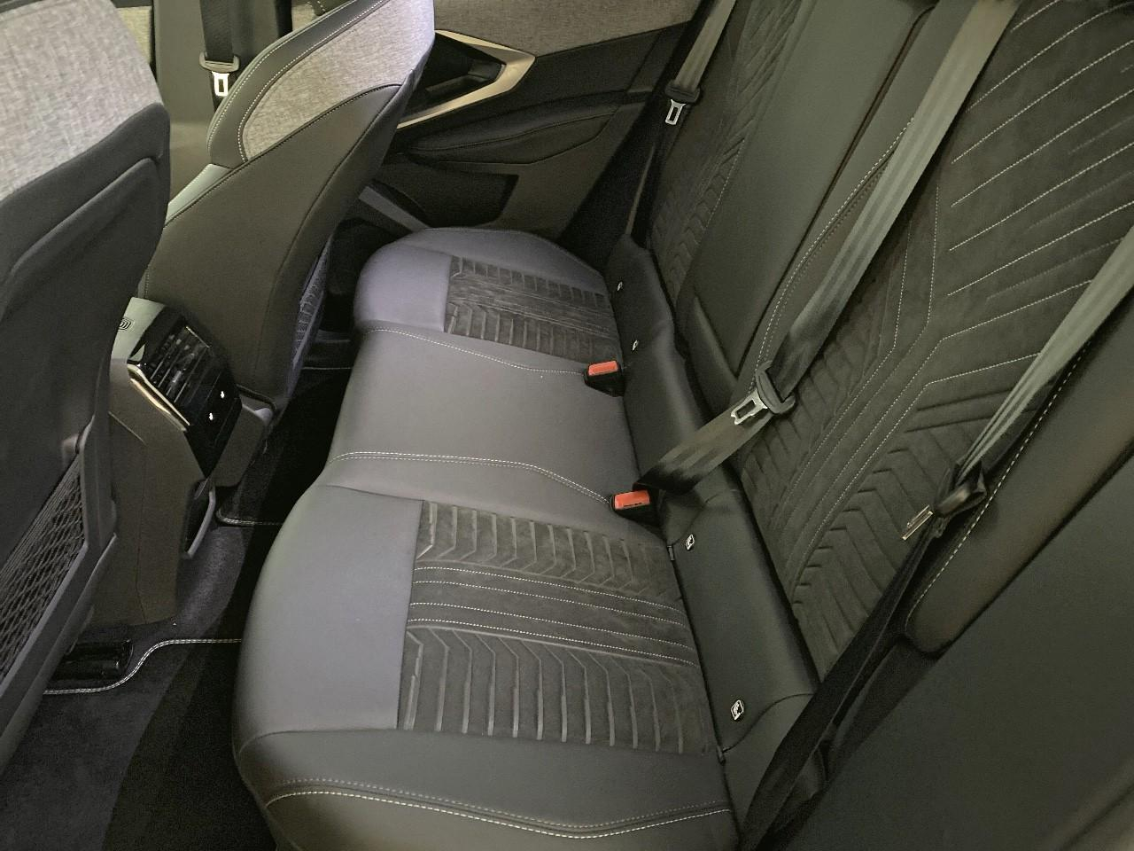 Peugeot 3008 plug-in hybrid 195 e-dcs7 gt — photo 10