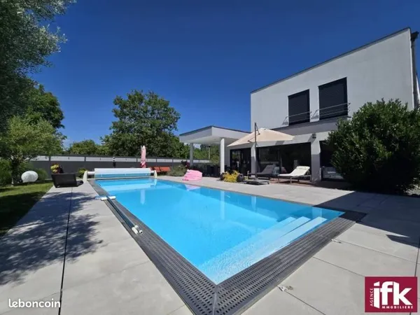 Propriété 5 pièces 146 m²