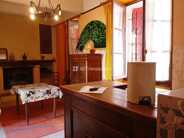 CALLAS : A LOUER Appartement de 2 pieces 33m2, balcon.