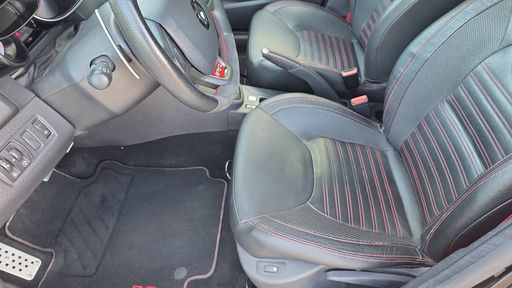 Renault Clio RS 1.6 TCe Turbo 220 EDC6 - Rs 18 – 2018 – 118500 km – Essence – Boîte Automatique — photo 17