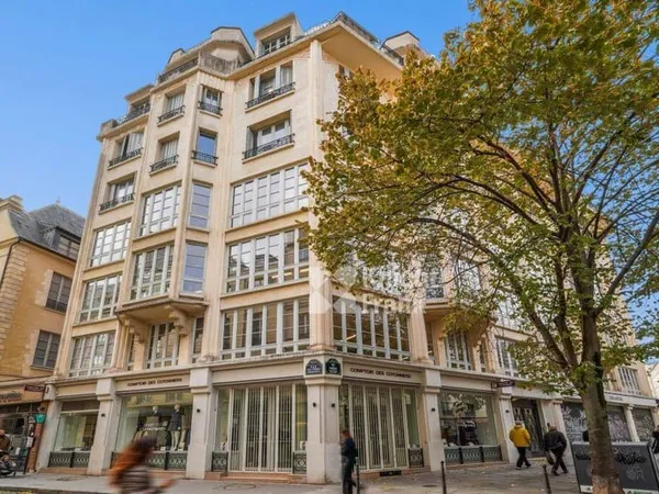 Bureaux 306 m²