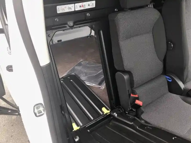 Peugeot Partner fourgon m 650 kg bluehdi 100 s&amp;s bvm6 — photo 20