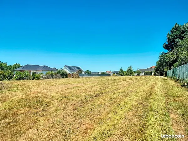 Terrain 2369 m² ASSAT