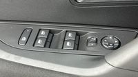 Peugeot 2008 1.2 PureTech 130ch S&S Active Pack EAT8 — photo 19