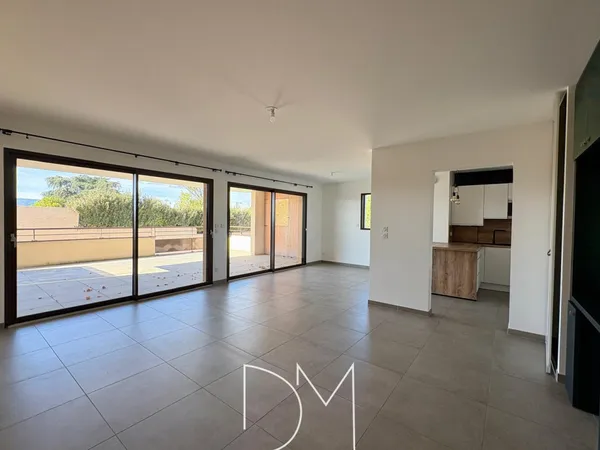ÉTOILE-SUR-RHÔNE APPARTEMENT DE 90 M2 AVEC TERRASSE, JARDI
