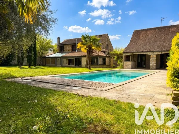 Maison 11 pièces 269 m²