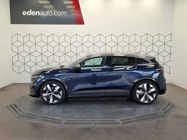 Renault Megane e-tech ev60 220 ch optimum charge — photo 2