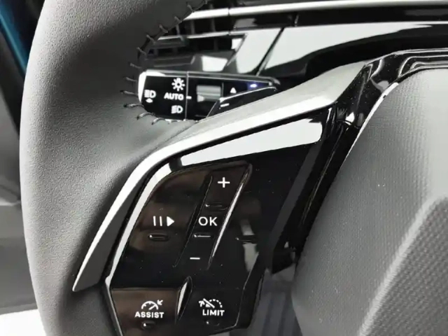 Peugeot 3008 hybrid 145 e-dcs6 — photo 50