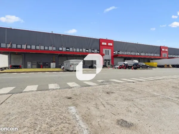 Local industriel 5 151 m²