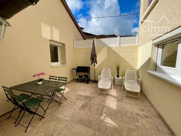 MAISON 3 CHAMBRES SURY LE COMTAL