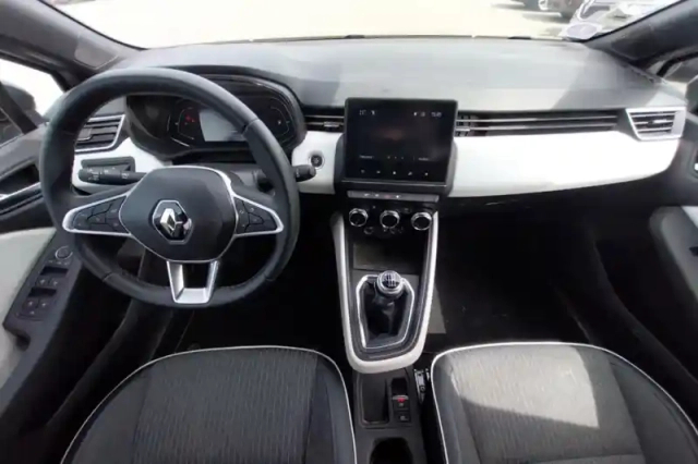 Renault Clio tce 90 — photo 9