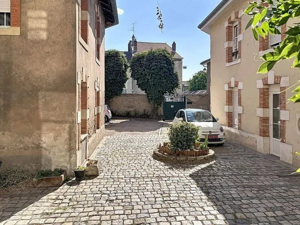 Studio 1 pièce 28 m²