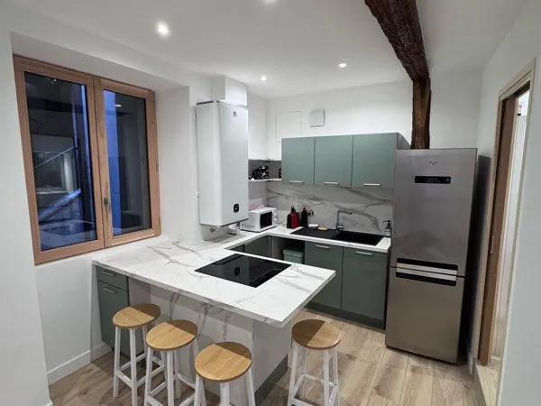 T2 38 m² entièrement rénové - Annecy Vieille Ville - Rue Sainte-Claire