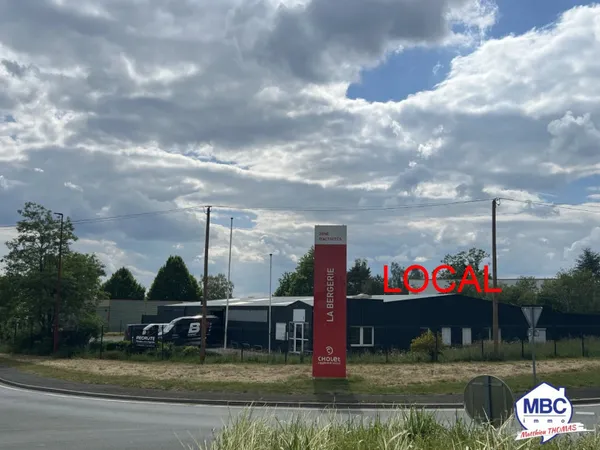 Local commercial 6 pièces 197 m²